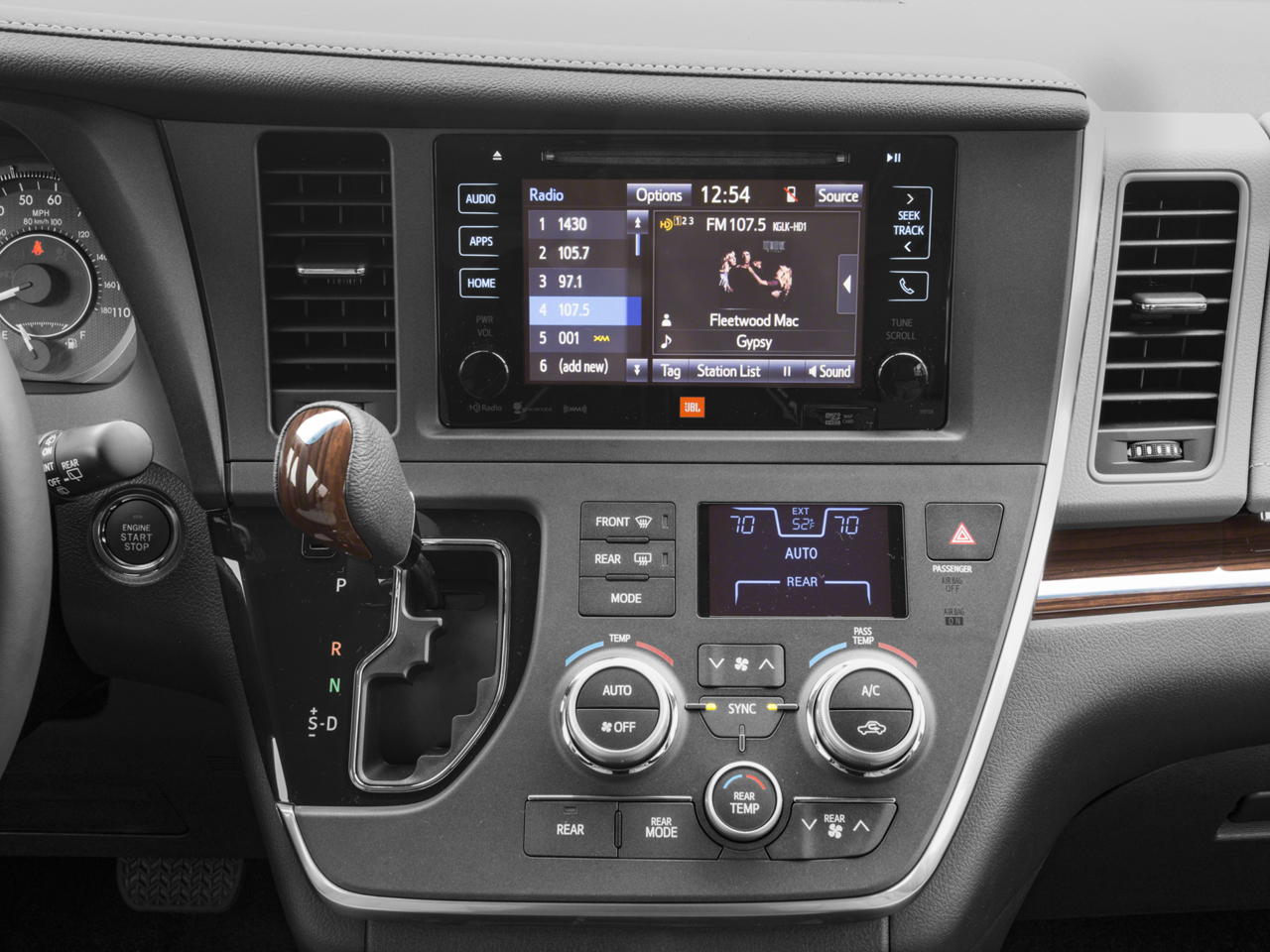 2017 Toyota Sienna XLE 8 Passenger