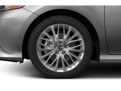 2020 Toyota Camry Hybrid XLE