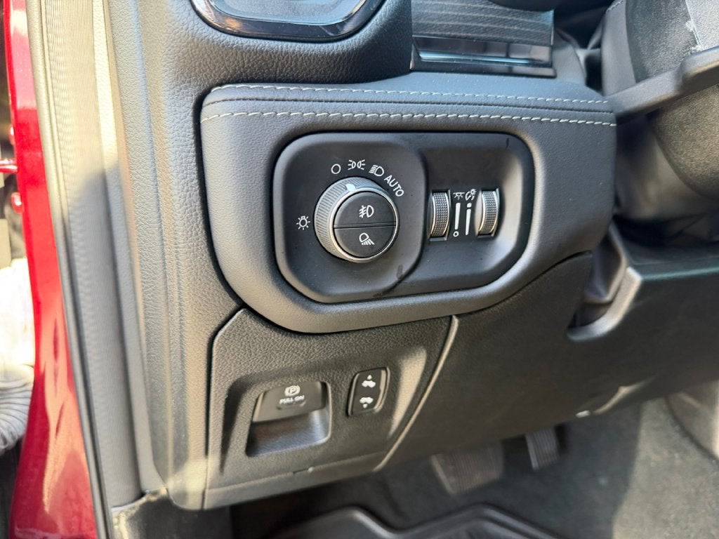 2024 RAM 1500 Limited Crew Cab 4x4 5'7" Box
