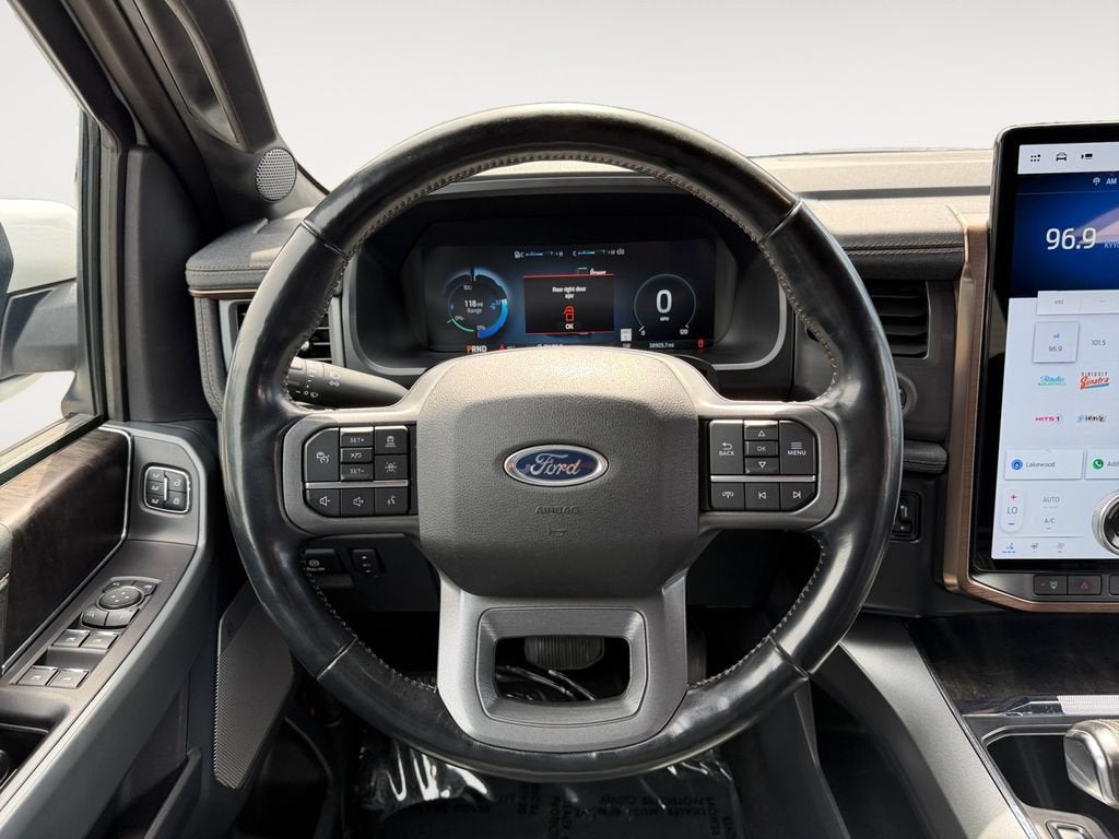 2023 Ford F-150 Lightning LARIAT