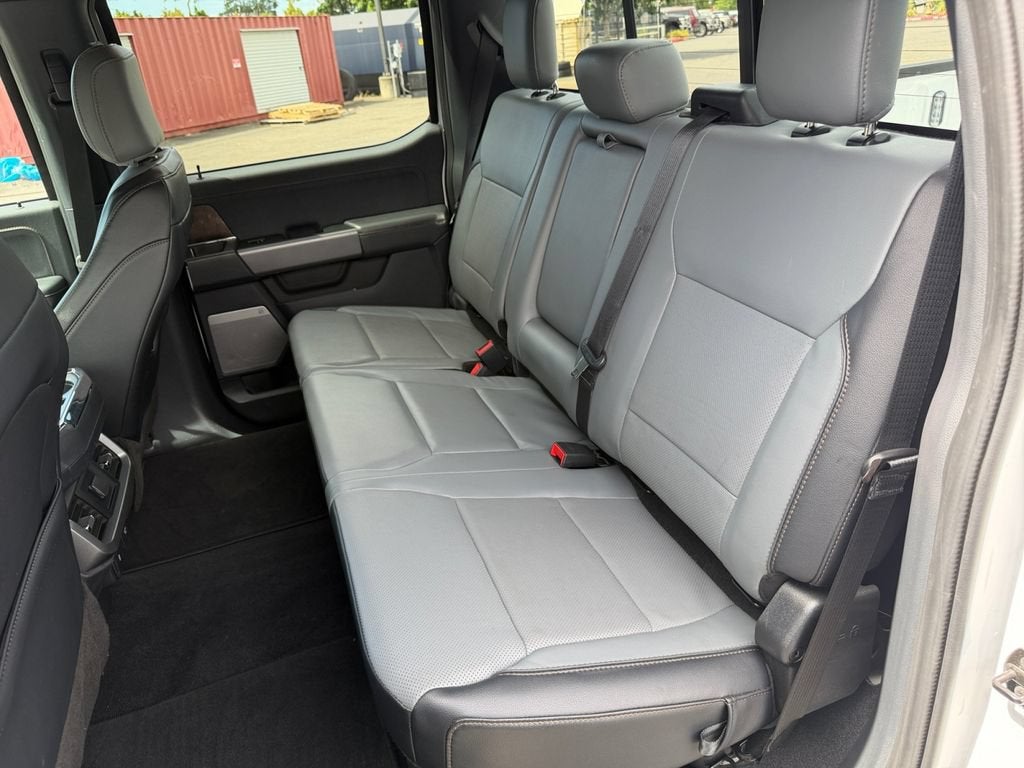 2023 Ford F-150 Lightning LARIAT