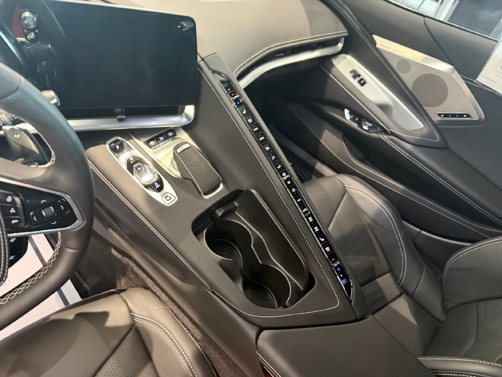 2025 Chevrolet Corvette Stingray 2LT