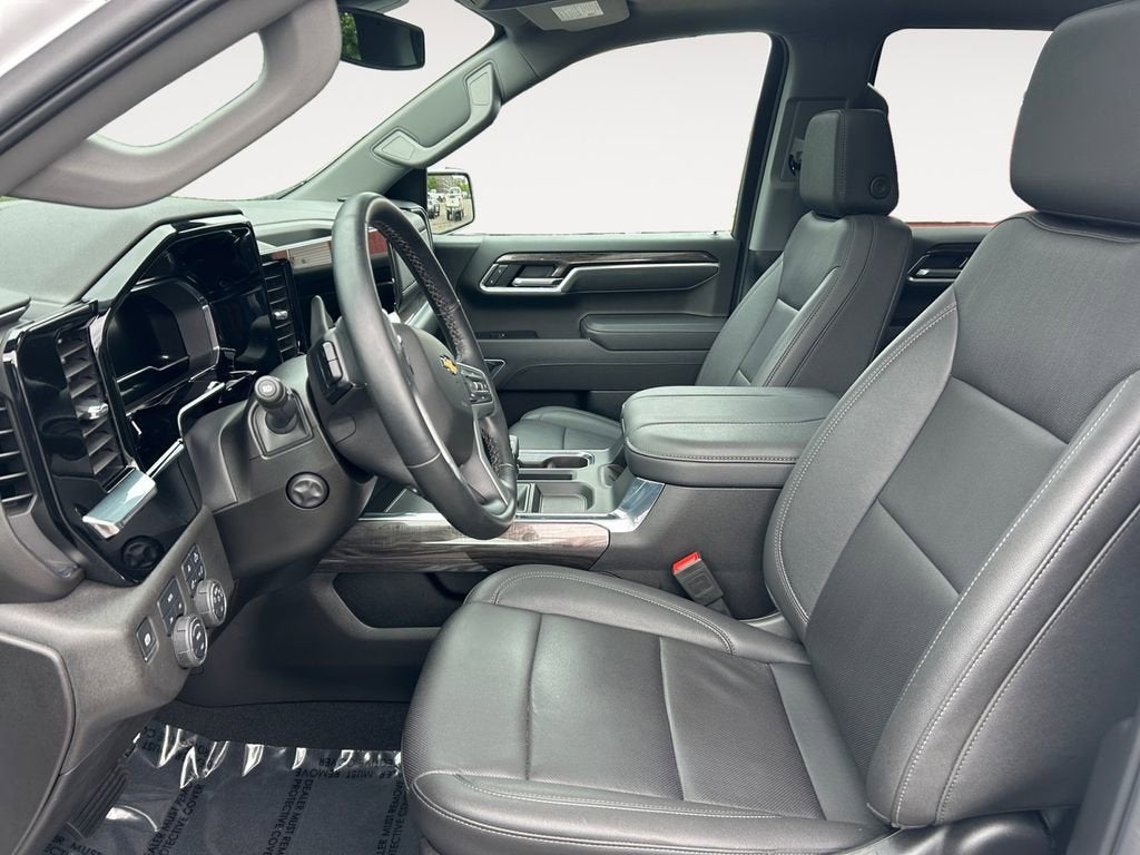 2025 Chevrolet Silverado 1500 LTZ