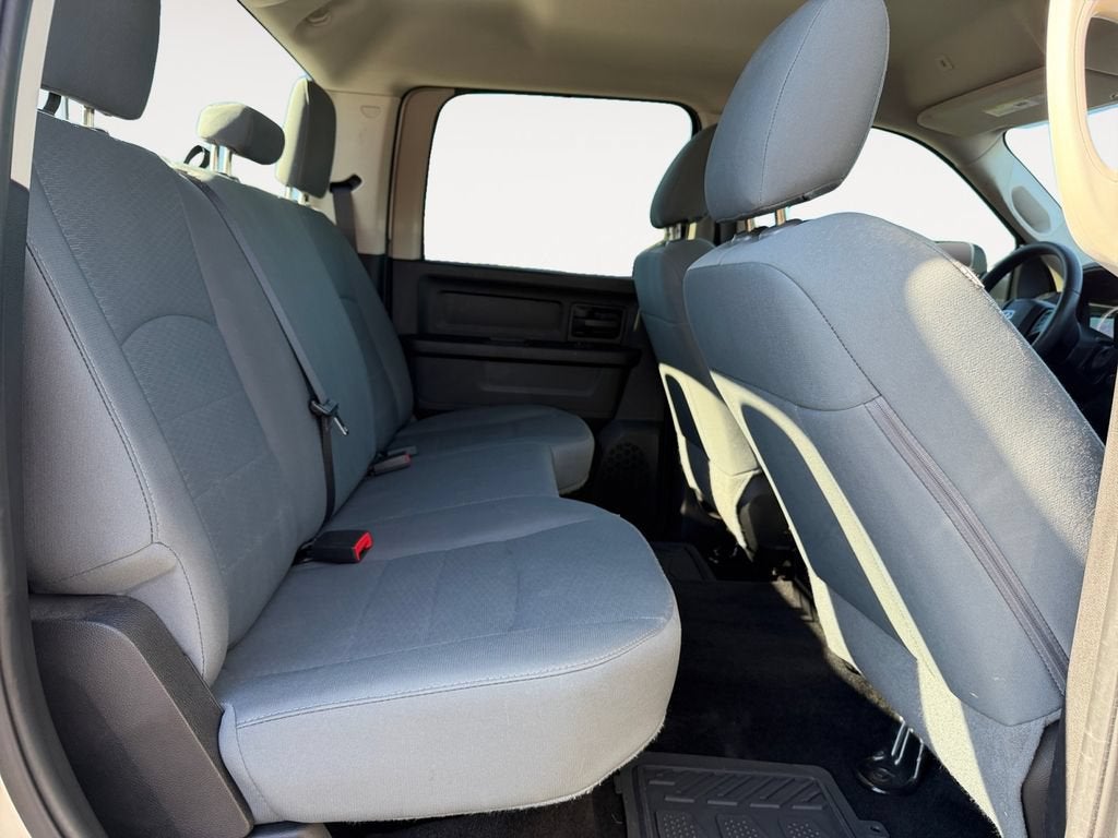 2017 RAM 2500 Tradesman Crew Cab 4x4 6'4" Box