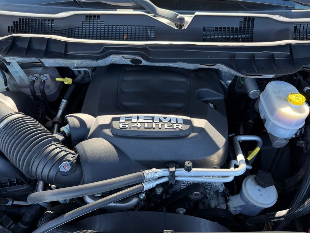 2017 RAM 2500 Tradesman Crew Cab 4x4 6'4" Box