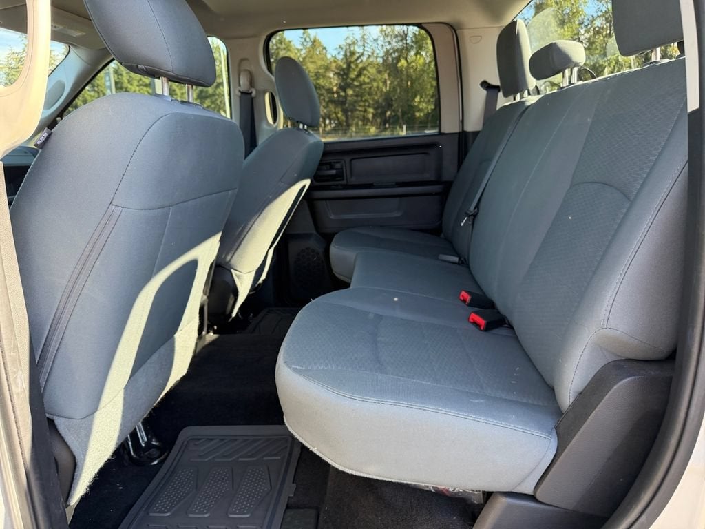 2017 RAM 2500 Tradesman Crew Cab 4x4 6'4" Box