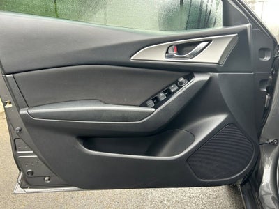2018 Mazda Mazda3 5-Door Sport