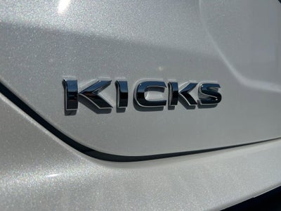 2021 Nissan Kicks SR