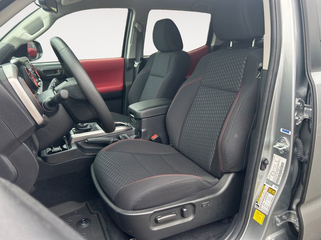 2022 Toyota Tacoma 4WD SR
