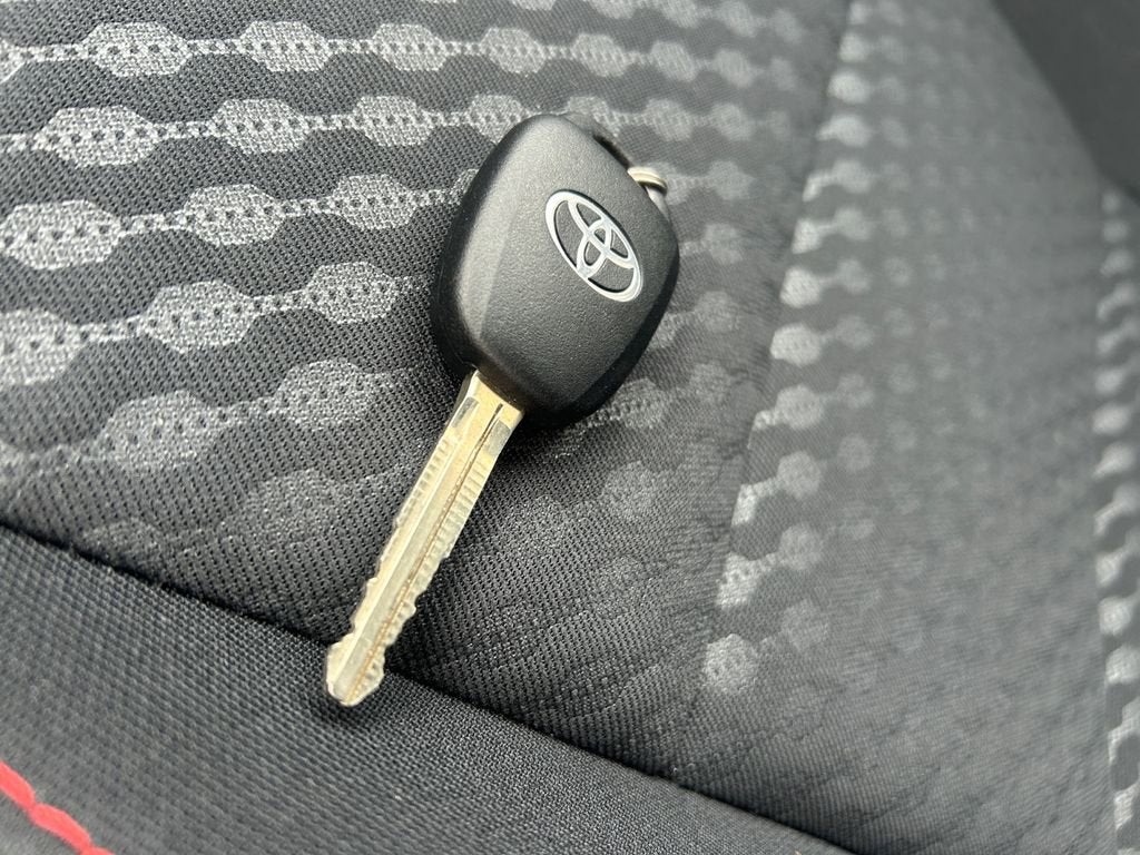 2022 Toyota Tacoma 4WD SR