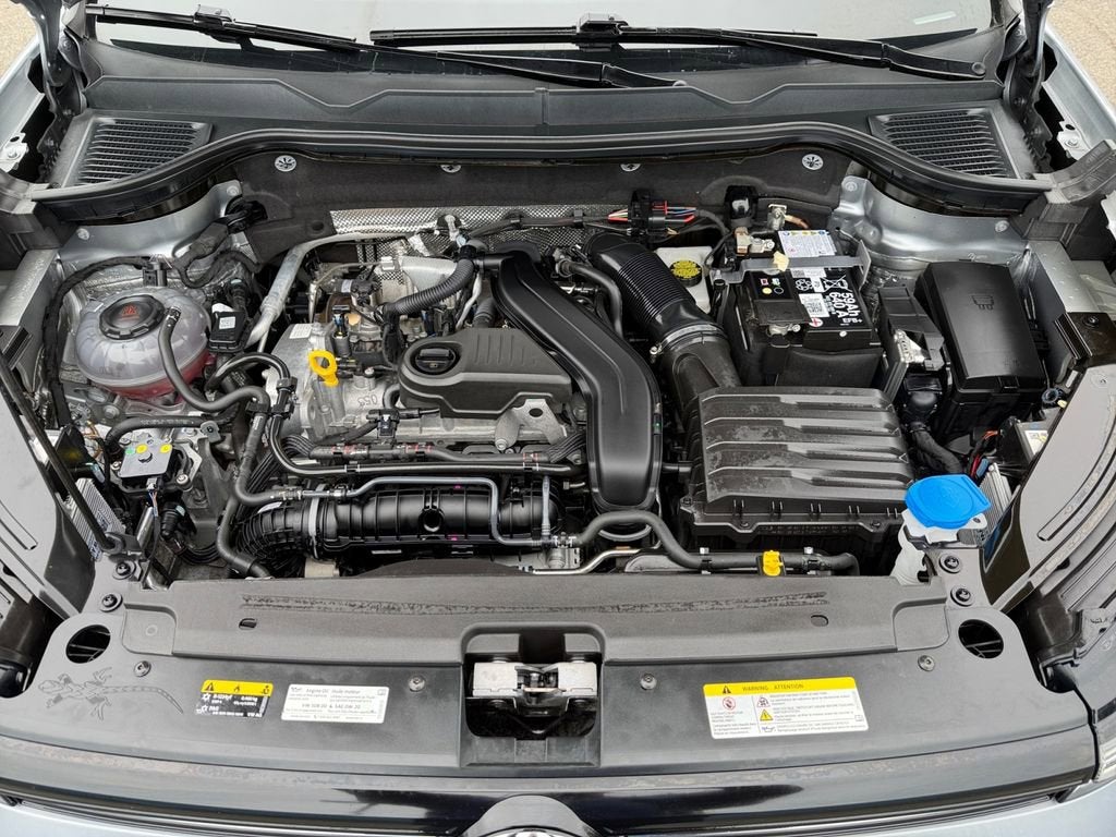 2025 Volkswagen Taos SE