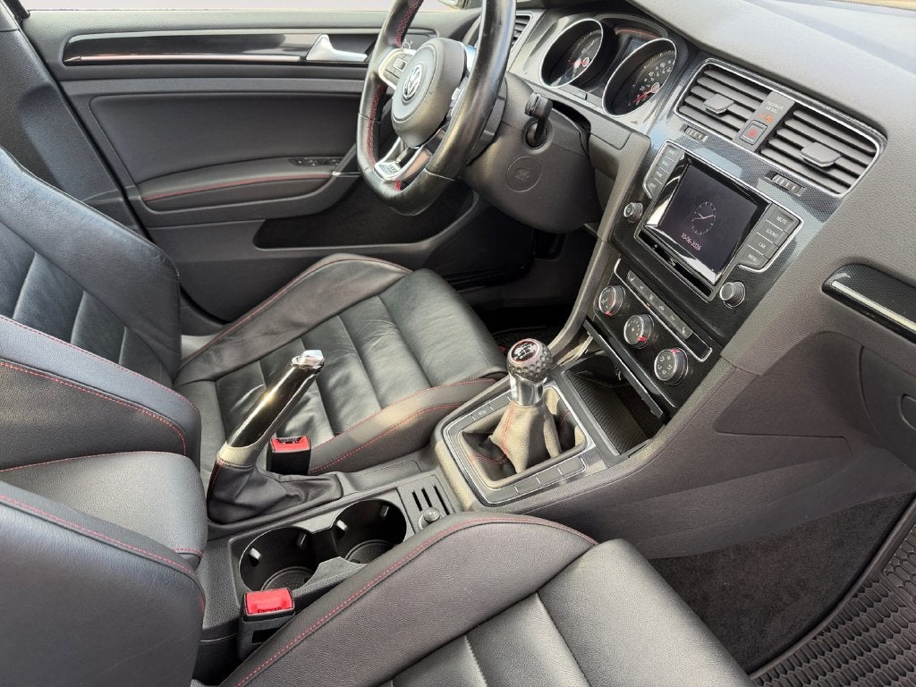 2015 Volkswagen Golf GTI 2.0T SE 4-Door