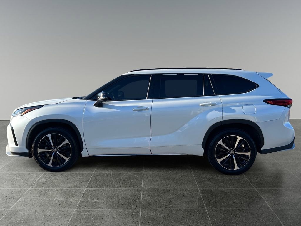 2022 Toyota Highlander XSE