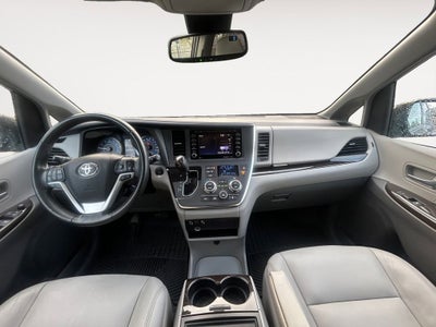 2019 Toyota Sienna XLE Auto Access Seat