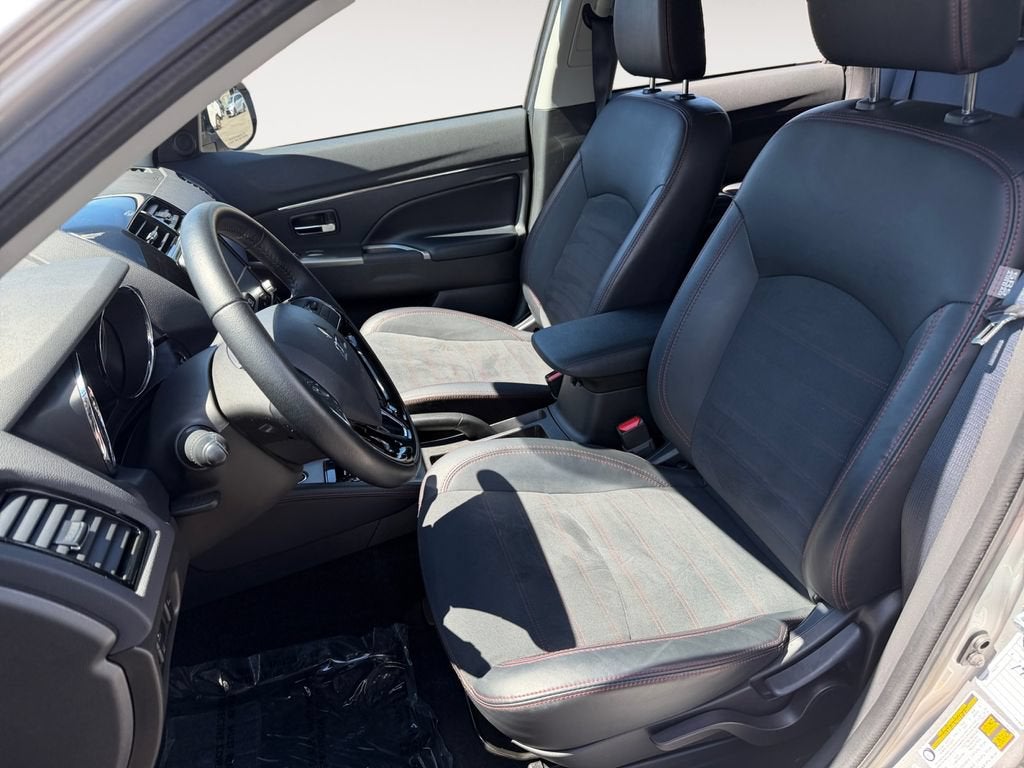 2025 Mitsubishi Outlander Sport S