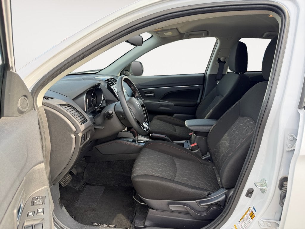 2025 Mitsubishi Outlander Sport S
