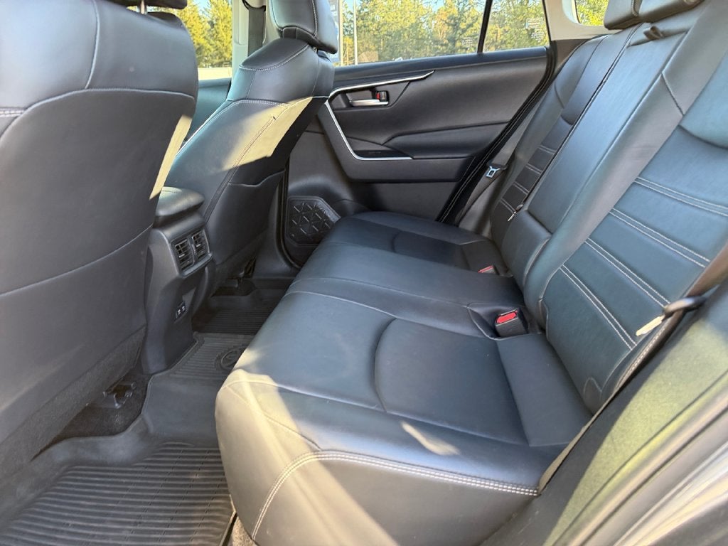 2020 Toyota RAV4 XLE Premium
