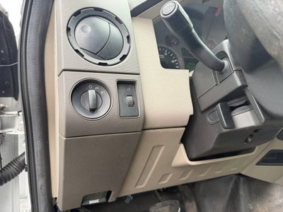 2009 Ford Super Duty F-350 DRW XL