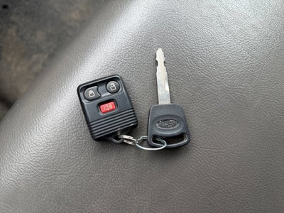 2009 Ford Super Duty F-350 DRW XL