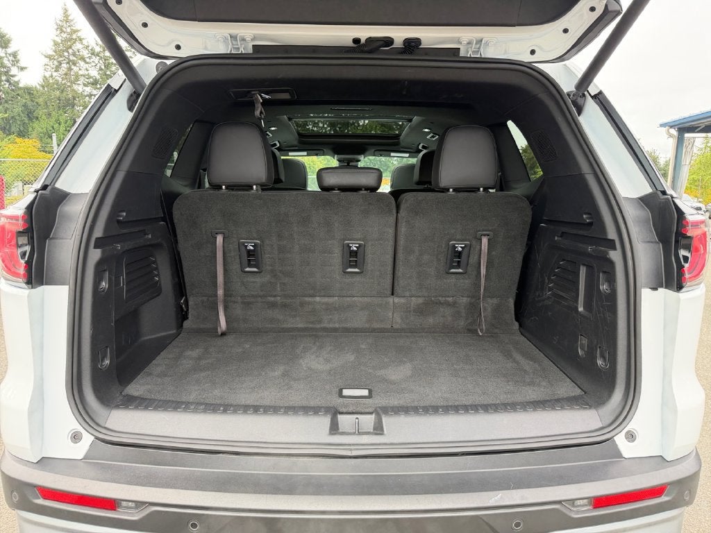 2024 GMC Acadia Elevation