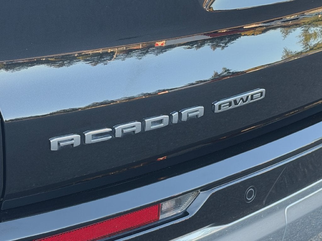 2025 GMC Acadia Denali