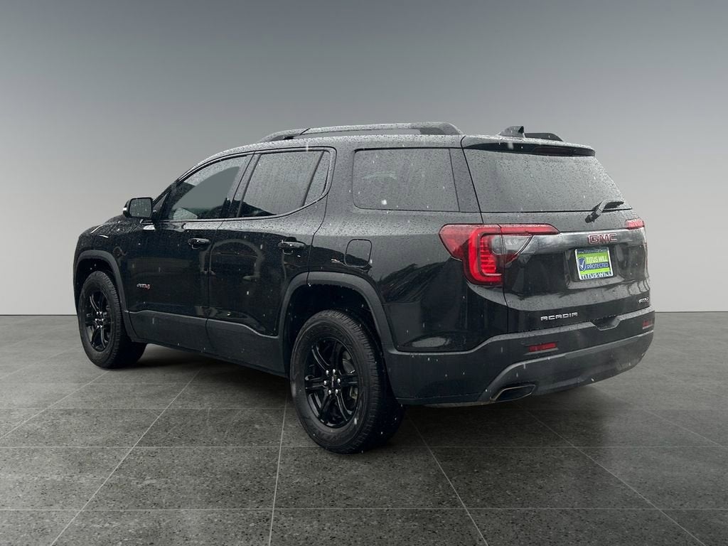 2023 GMC Acadia AT4