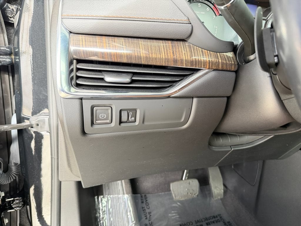 2023 Cadillac XT4 AWD Premium Luxury