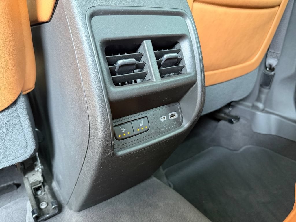 2023 Cadillac XT4 AWD Premium Luxury