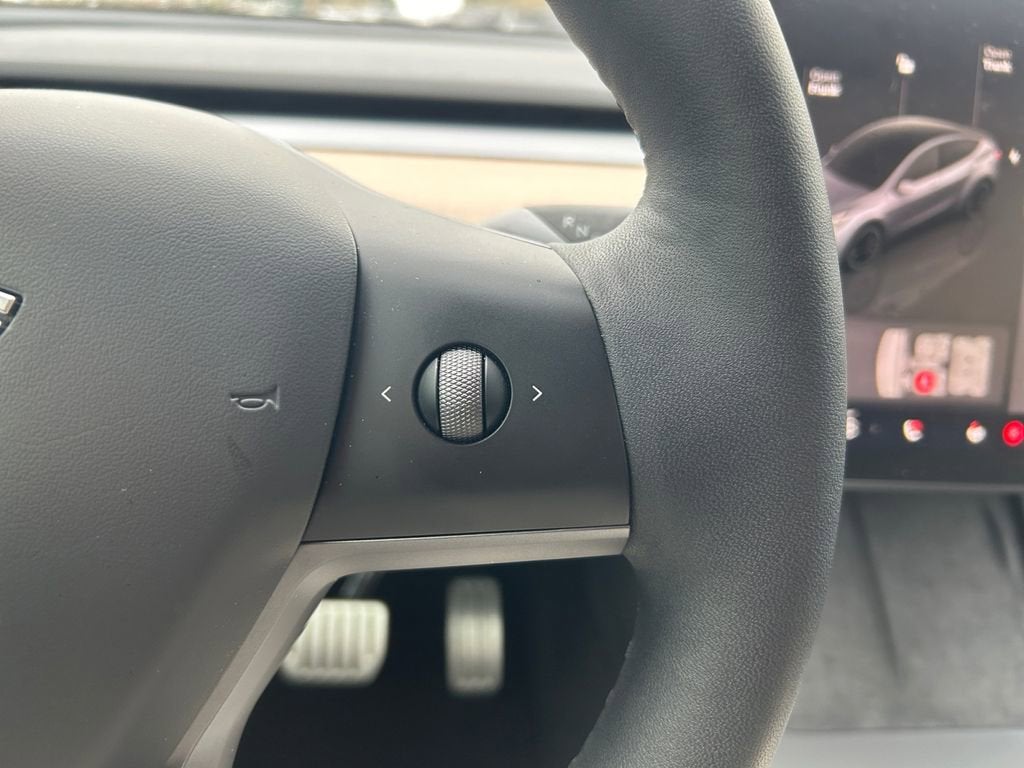 2025 Tesla Model Y Performance