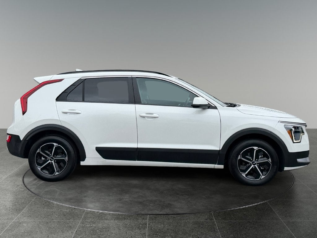 2025 Kia Niro LX