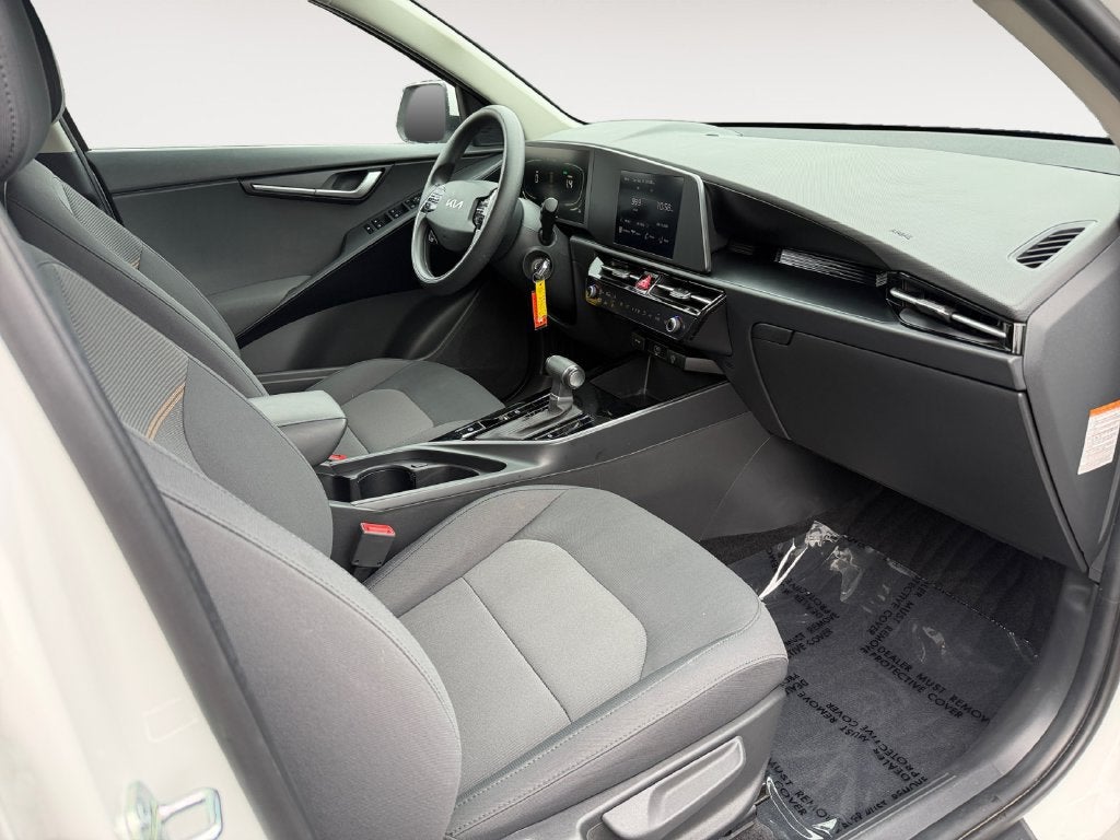 2025 Kia Niro LX