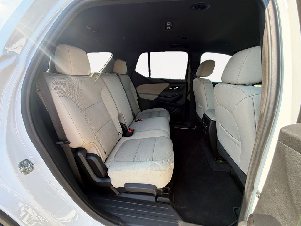 2022 Chevrolet Traverse LS