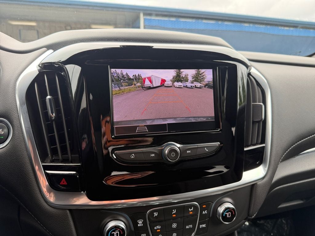 2022 Chevrolet Traverse LT Cloth w/2FL