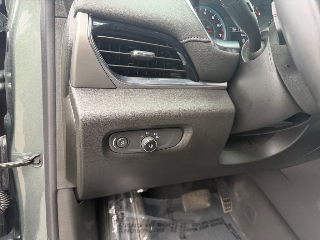 2022 Chevrolet Traverse LT Cloth w/2FL
