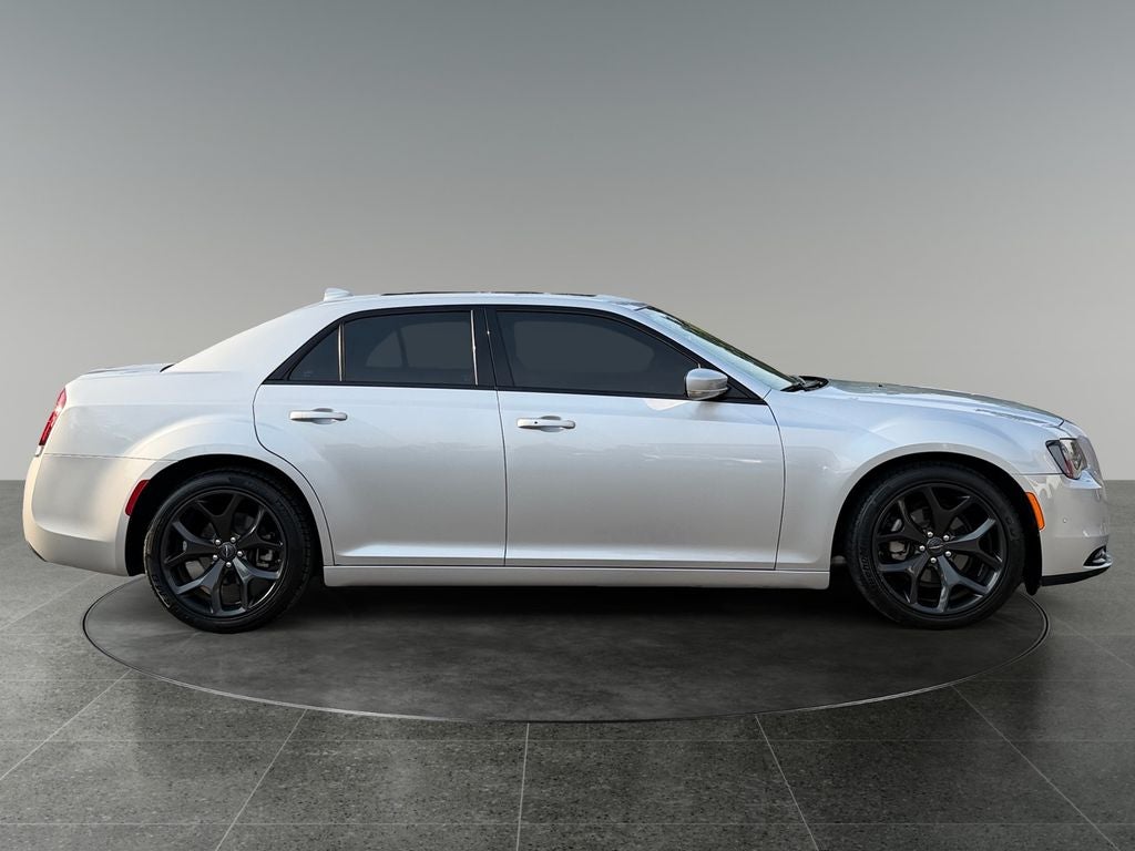 2022 Chrysler 300 S