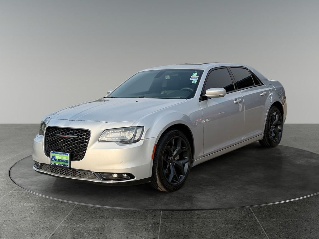 2022 Chrysler 300 S
