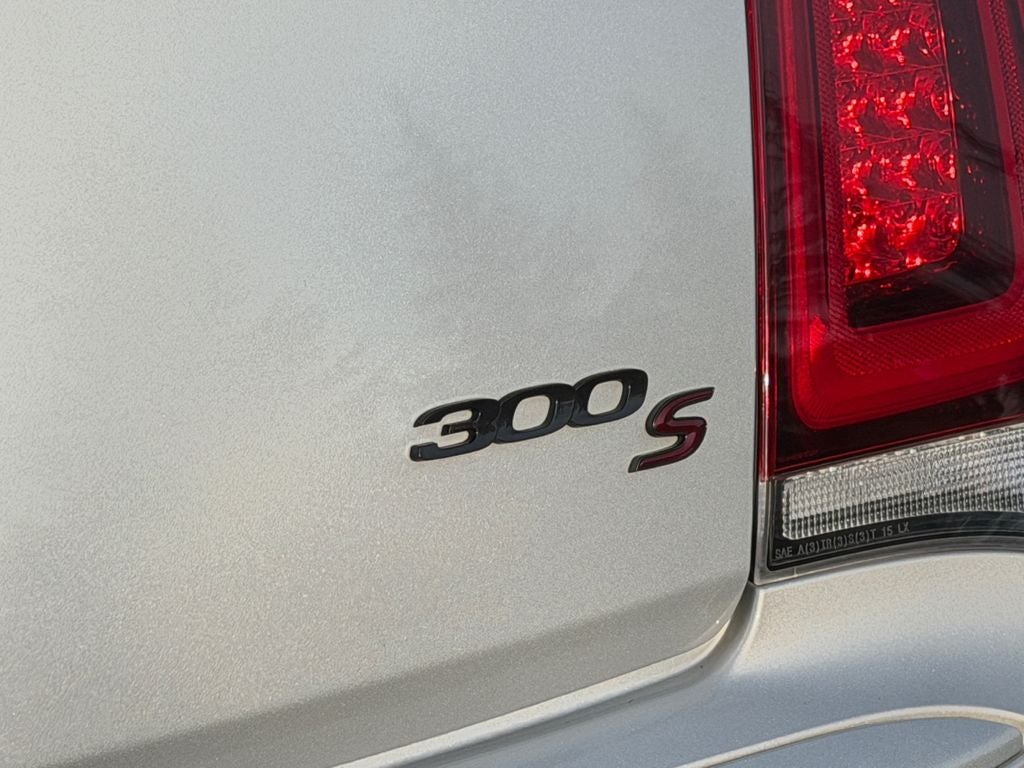2022 Chrysler 300 S