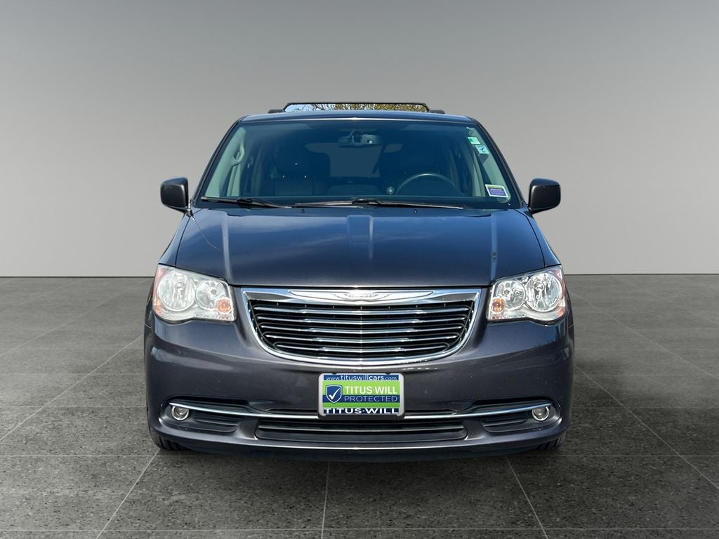2016 Chrysler Town & Country Touring