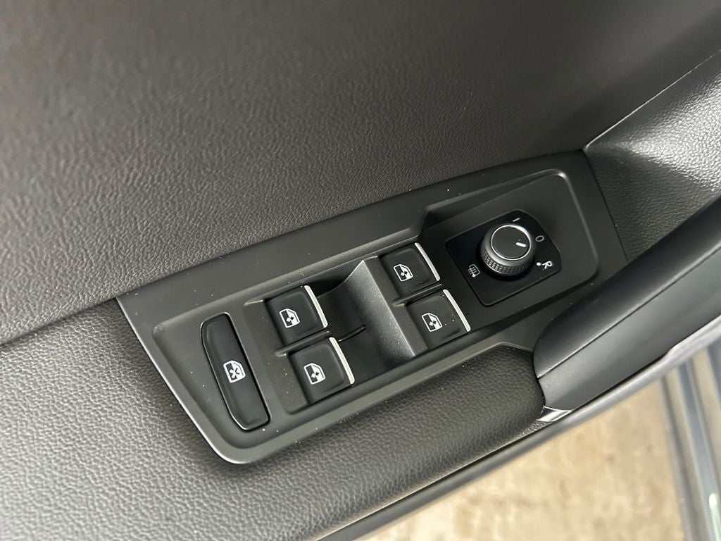 2018 Volkswagen Tiguan 2.0T SEL 4Motion