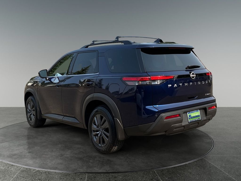 2024 Nissan Pathfinder SV