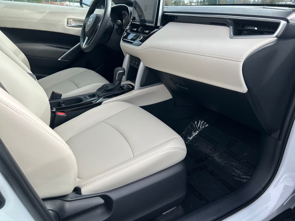 2024 Toyota Corolla Cross XLE