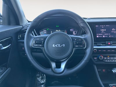 2022 Kia Niro LXS