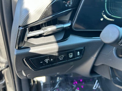 2024 Kia Niro SX