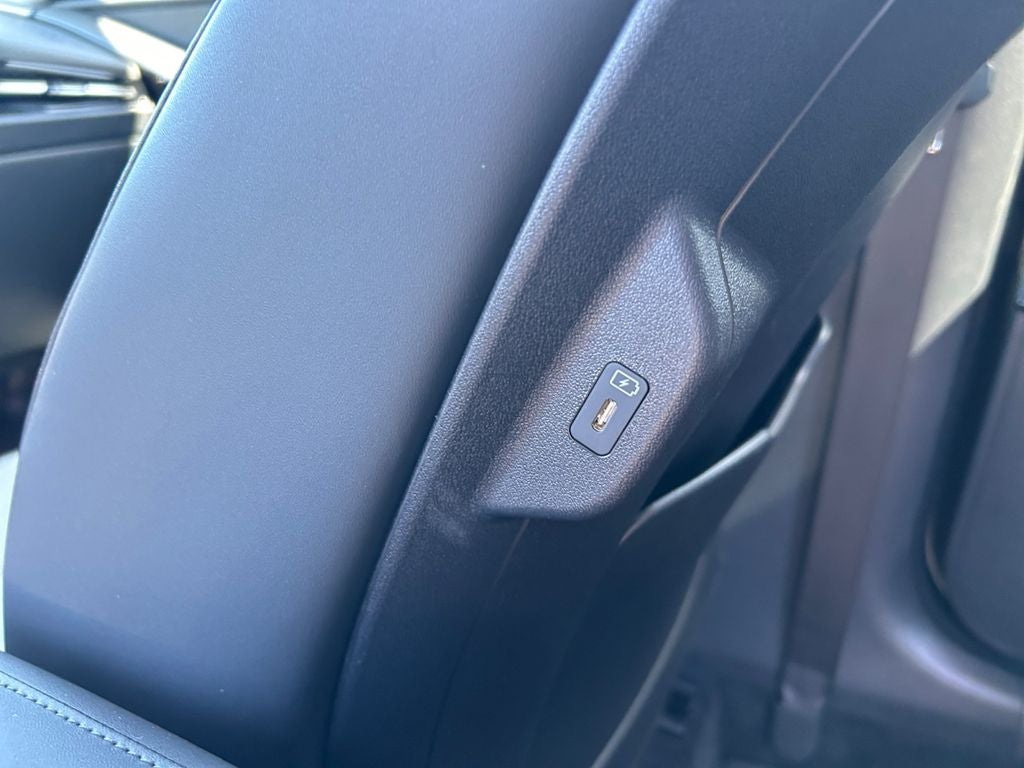 2024 Kia Niro SX
