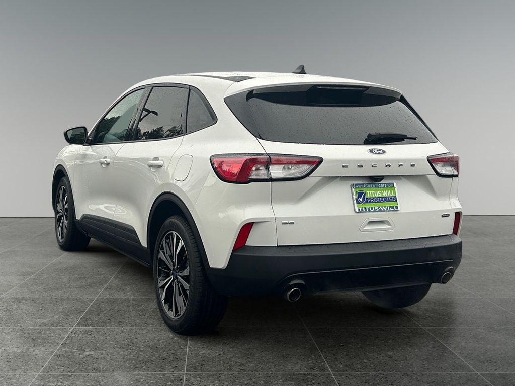 2022 Ford Escape SE Hybrid