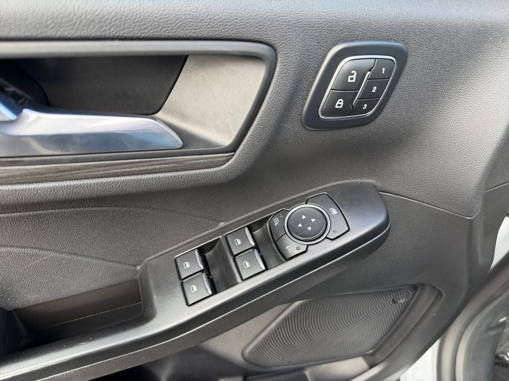 2025 Ford Escape Platinum