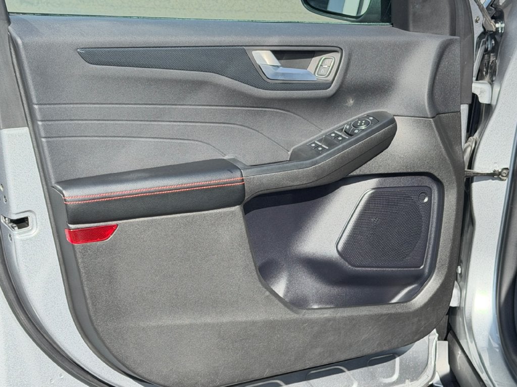 2024 Ford Escape Hybrid ST-Line Select