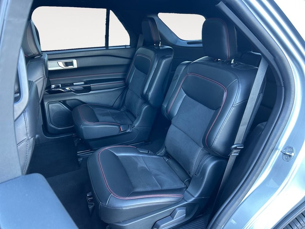2023 Ford Explorer ST-LINE - Photo 11