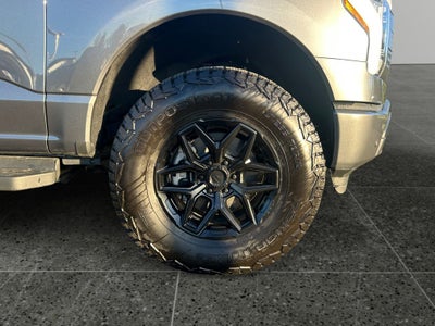 2025 Ford F-150 Lightning Lariat Lifted