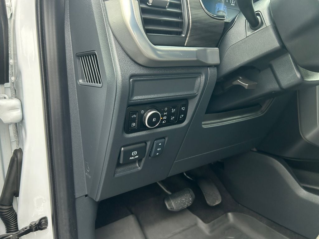 2025 Ford F-150 Lariat Hybrid